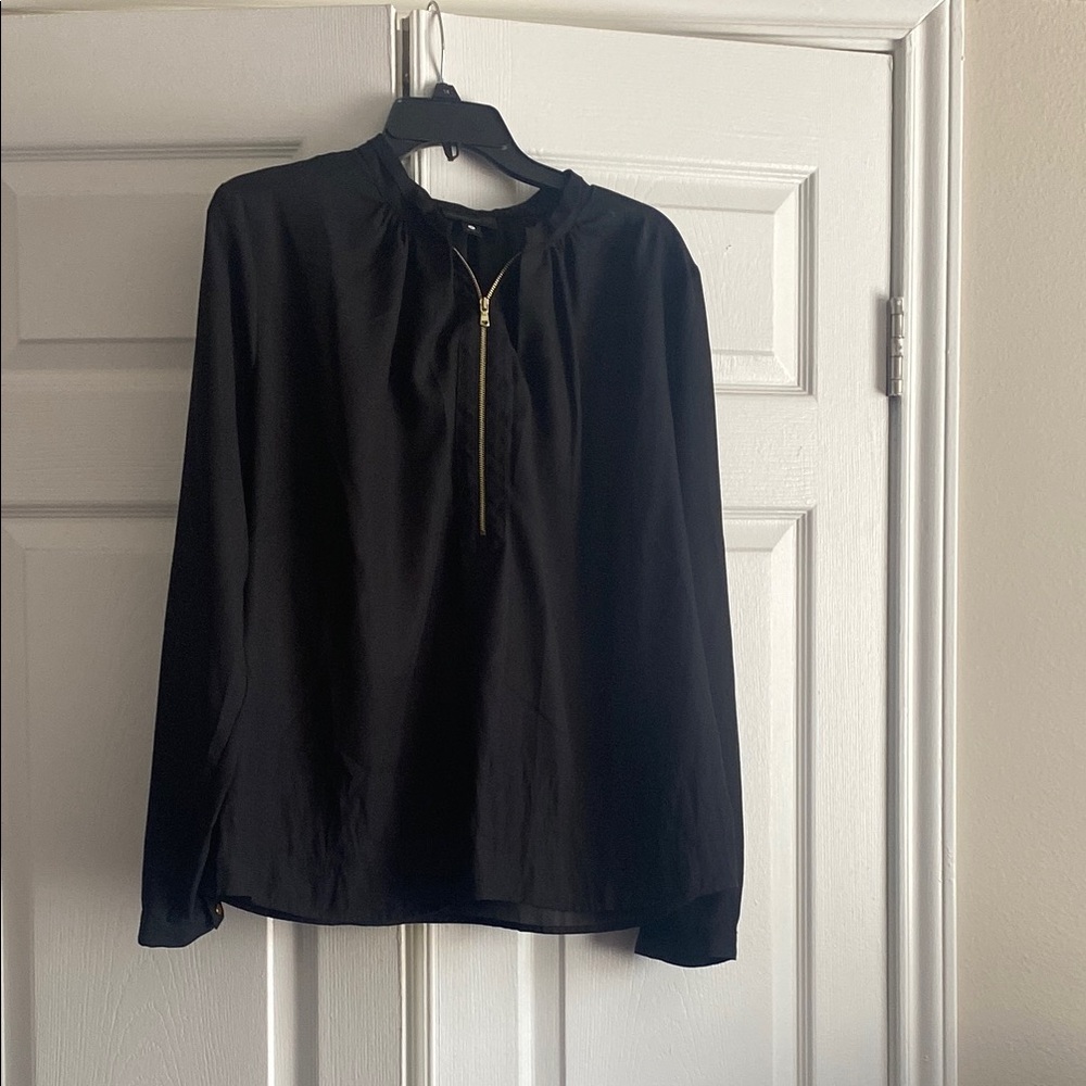 Women’s professional top. Size XL